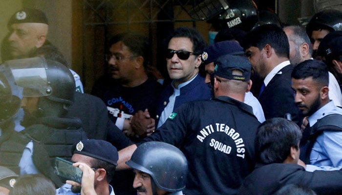عمران خان سے  منگل کو  فیملی اور جمعرات کو وکلا ودیگر کی ملاقات ہوا کرے گی، ایس او پیز/ فائل فوٹو