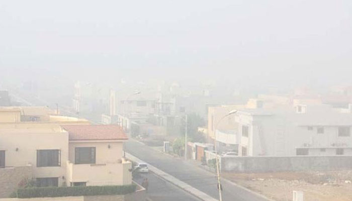 دنیا کے آلودہ ترین شہروں میں دہلی پہلےنمبرپر ہے جہاں ائیرکوالٹی انڈیکس 180ریکارڈ کیا گیا ہے/فوٹوفائل