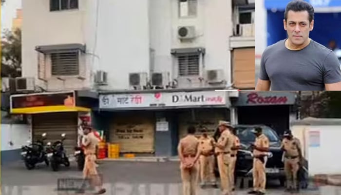 بائیک پر ہیلمٹ پہنے دو افراد نے عمارت کی طرف اور ہوا میں چار سے پانچ راؤنڈ فائر کیے: پولیس/ فوٹو بھارتی میڈیا