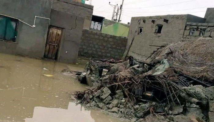 12 اپریل سے اب تک بارشوں سے11 اضلاع متاثر ہوئے ہیں جبکہ مختلف واقعات میں 15افراد جاں بحق اور 10زخمی ہوئے : پی ڈی ایم اے/فوٹوبشکریہ سوشل میڈیا