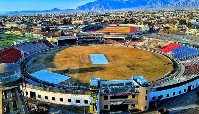 چیئرمین بی سی بی محسن نقوی نے اگلے تین ماہ میں بگٹی اسٹیڈیم کوئٹہ میں فلڈ لائٹس لگانے کا اعلان کیا ہے۔ فوٹو فائل