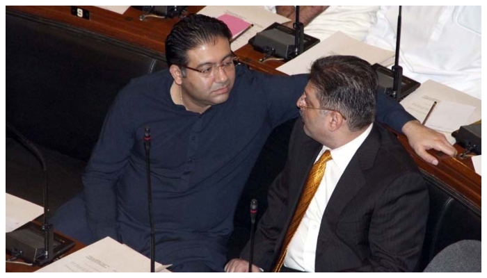 اویس مظفر ٹپی نے 2015 میں وِلا خریدا تھا جو رواں سال 5.58 ملین ڈالر میں فروخت کردیا__فوٹو: فائل