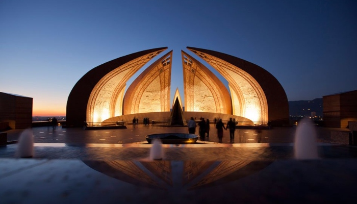 اس فہرست میں درجہ بندی کے لیے 27 شعبوں کو مدنظر رکھا گیا / رائٹرز فوٹو