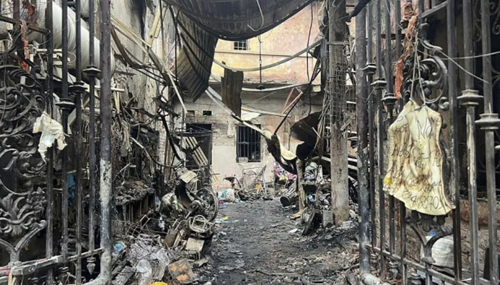 ویت نام میں  5 منزلہ رہائشی عمارت میں آتشزدگی، 14 افراد ہلاک