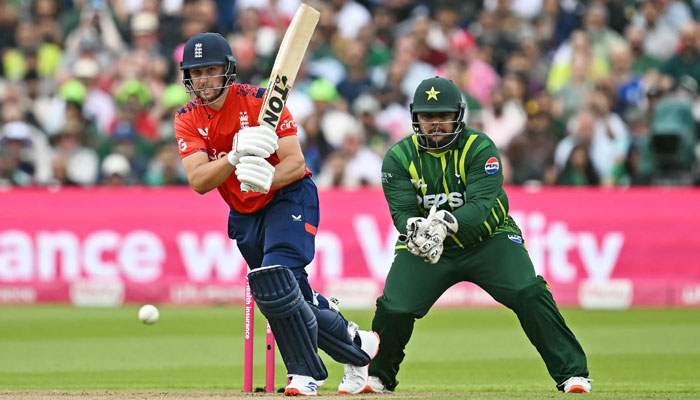 دوسرا ٹی ٹوئنٹی:  انگلینڈ نے پاکستان کو 23 رن سے شکست دے دی
