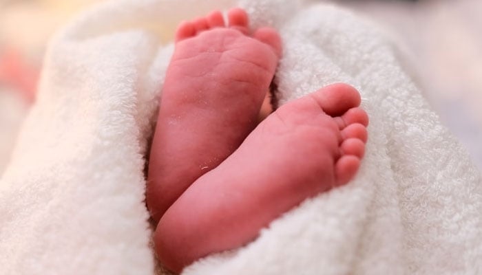 ہیٹ ویو سے حاملہ خواتین کے ہاں بچوں کی قبل از وقت پیدائش کا خطرہ بڑھتا ہے، تحقیق