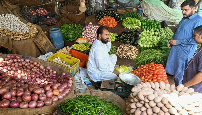 پاکستان میں مہنگائی میں بڑی کمی، ایک سال میں 38 سے 11 فیصد پر آگئی