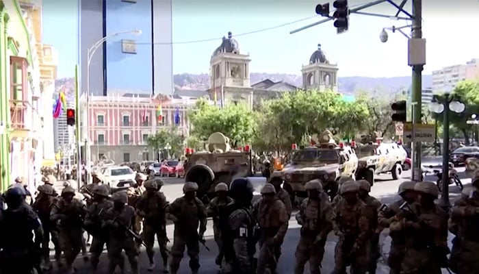 بولیویا میں فوجی بغاوت کی کوشش ناکام، پولیس نے فوج کے سابق سربراہ کو گرفتار کرلیا
