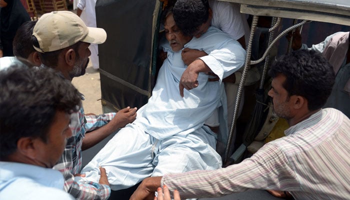 کراچی: 24 گھنٹوں کے دوران ہیٹ اسٹروک سے 7 افراد جاں بحق