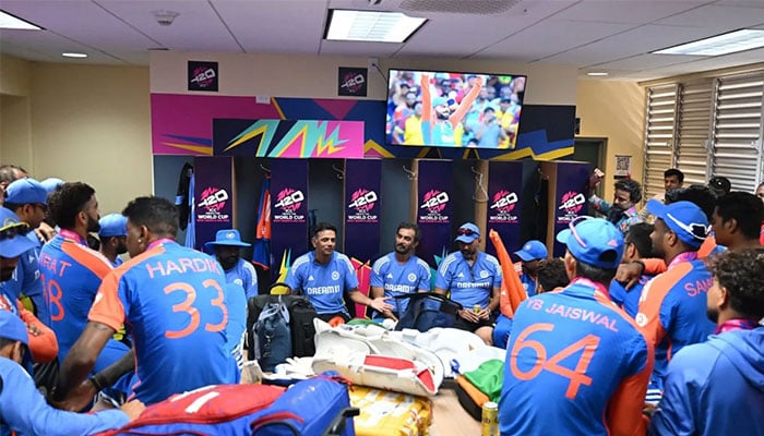 ٹی ٹوئنٹی ورلڈ کپ کی فاتح بھارتی کرکٹ ٹیم کی وطن واپسی مزید تاخیر کا شکار