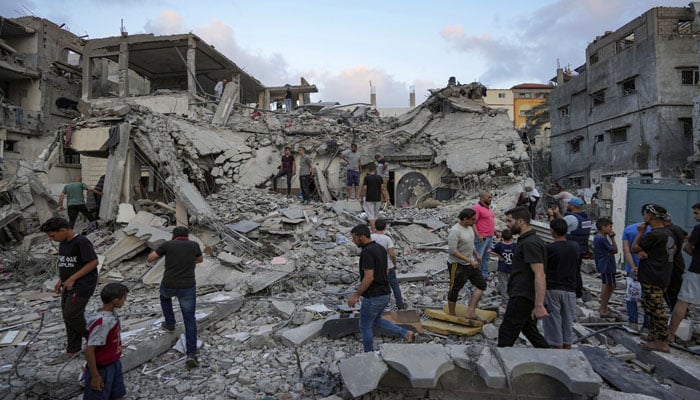 غزہ: اسرائیل کا سیف زون پر حملہ، ایک خاندان کے 9 افراد سمیت 12 فلسطینی شہید