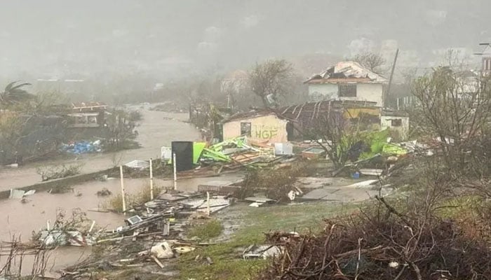جمیکا: سمندری طوفان بیرل سے 5 افراد ہلاک