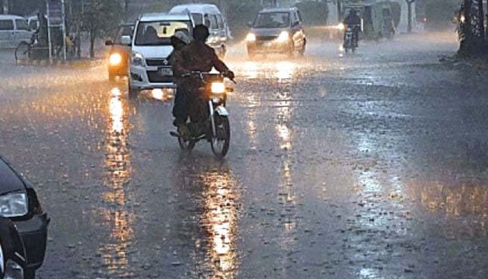 راولپنڈی، اسلام آباد، مری اور جہلم سمیت پنجاب کے مختلف شہروں میں بارش
