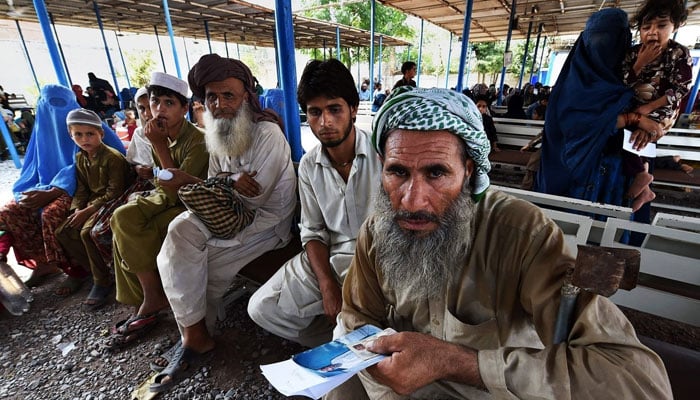 افغان شہریوں کی پاکستان آمد و روانگی سے متعلق نیا طریقہ کار نافذ کرنے کا فیصلہ