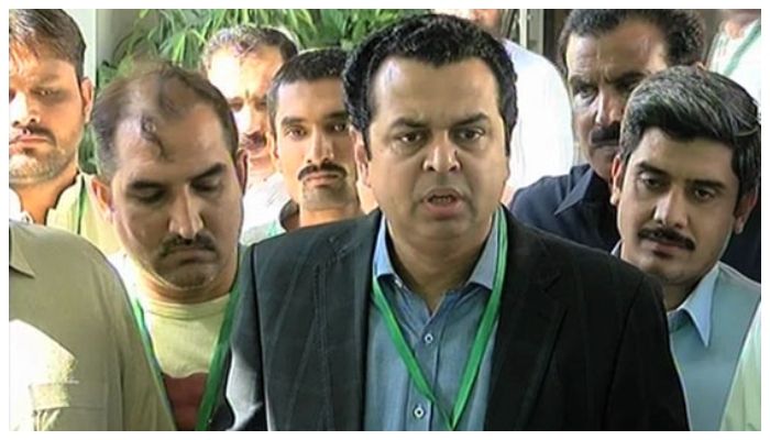 مخصوص نشستوں کا کیس: ایسے فیصلے ملکی سیاسی استحکام کو نقصان دیتے ہیں، طلال چوہدری