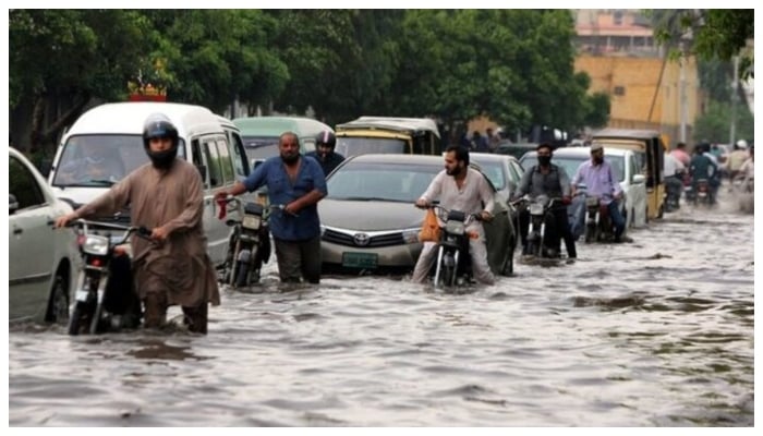 آئندہ ہفتے ملک میں بارش کی پیشگوئی، کراچی میں آج پھر بارش کا امکان