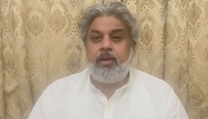 عمران خان سے ملاقات ہوئی، واضح کرتا ہوں کوئی بیک ڈور ڈیل اور رابطہ نہیں: حامد رضا