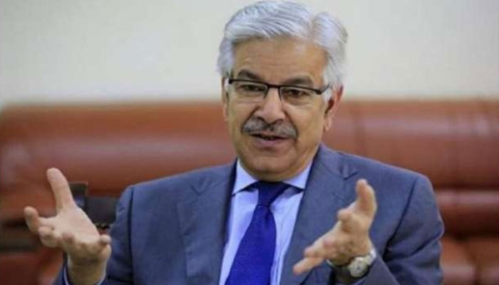 پی ٹی آئی کی خام خیالی ہے کہ ستمبر، نومبر کے بعد حکومت میں آ جائیں گے: خواجہ آصف