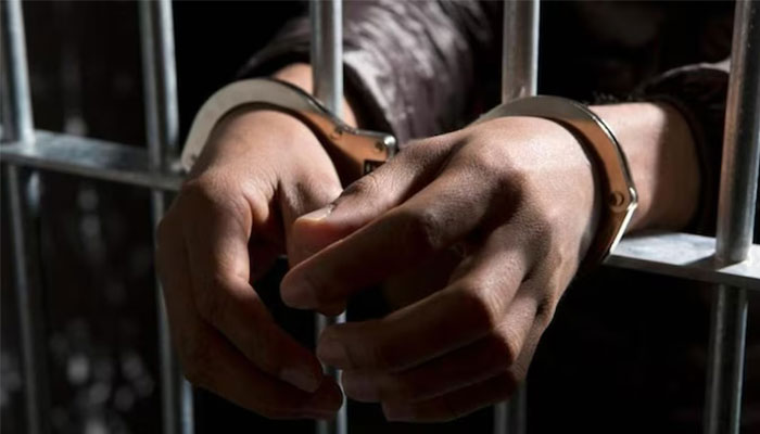 لاہور لبرٹی چوک میں ہلڑبازی کرنے پر 30 منچلے گرفتار