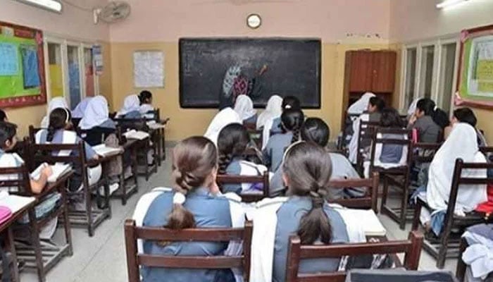 سندھ کے اسکولوں میں موسم گرما کی تعطیلات کے بعد آج سے تدریسی عمل شروع ہوگا