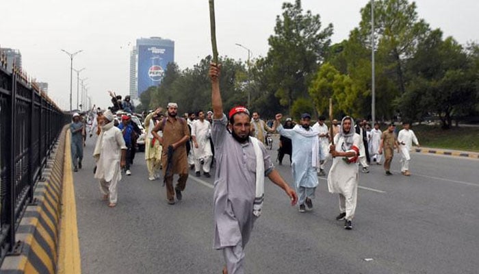 اسلام آباد: پی ٹی آئی احتجاج میں 24 کروڑ روپے سے زائد مالیت کے نقصانات ہوئے: پولیس رپورٹ