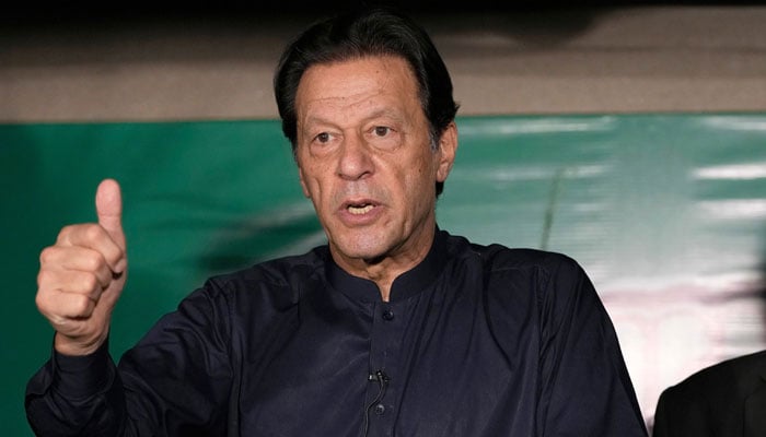 عمران خان کو دوپہر میں دیسی مرغی، مٹن، شام میں دلیہ، ناریل پانی، انگور دیے جاتے ہیں: جیل انتظامیہ