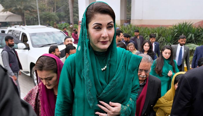 مریم نواز لاہور سے دبئی روانہ، تبدیل شدہ پروگرام کے تحت سیدھا سوئٹزرلینڈ جائیں گی