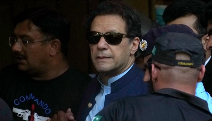 عمران خان پر پنجاب میں کتنے مقدمات درج ہیں؟ تفصیل عدالت میں جمع