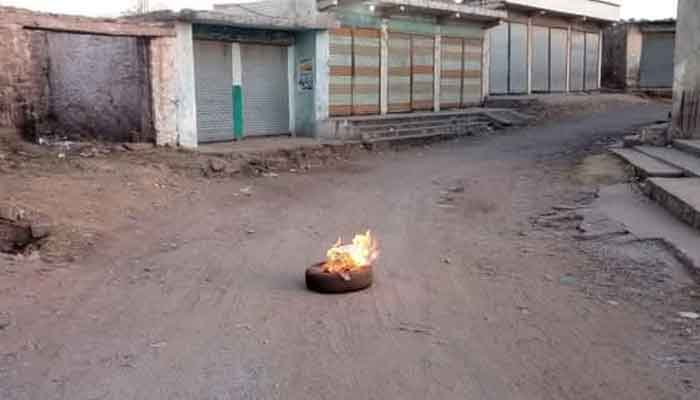 احتجاج اور جلسوں پر پابندی کا صدارتی آرڈیننس، آزاد کشمیر میں شٹر ڈاؤن ہڑتال، تعلیمی ادارے بند، ٹریفک معطل