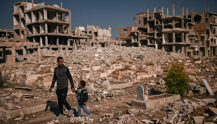 بشار حکومت کے خاتمے کے بعد شام میں موجود فلسطینیوں کی برسوں بعد اپنے پیاروں کی قبروں تک رسائی