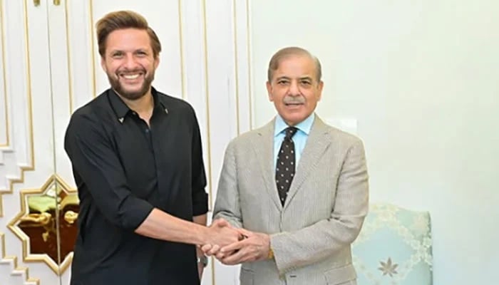 شاہد آفریدی کی وزیراعظم سے ملاقات، آپریشن بنیان مرصوص کی کامیابی پر مبارکباد