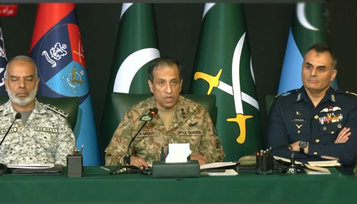 پاک فوج نے اپنی صلاحیتیوں کا جزوی استعمال کیا، متعدد جنگی صلاحیتیں مستقبل کیلئے محفوظ رکھیں: ڈی جی آئی ایس پی آر
