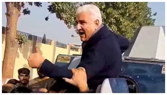 شاہ محمود کا جیل سے خط، ملک میں سیاسی جنگ بند کرنے کی اپیل