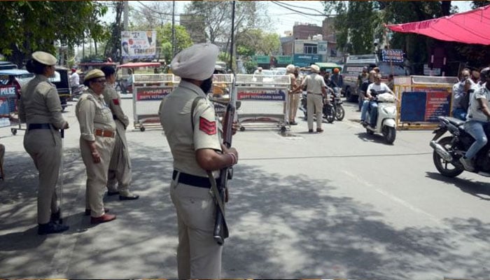 بھارتی فوج کی معلومات لیک کرنےکے الزام میں بھارتی پنجاب سے 2 افراد گرفتار