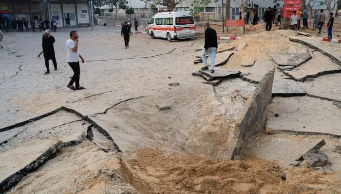 غزہ پر اسرائیل کا بد ترین حملہ، بمباری سے کئی مقامات پر زمین پھٹ گئی، 28 فلسطینی شہید