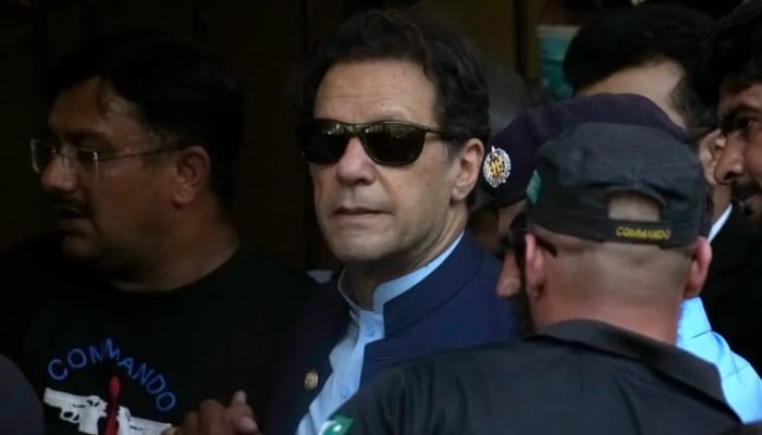 بانی پی ٹی آئی کی بچوں سے بات کرانے پر سپرنٹنڈنٹ اڈیالہ جیل کی نظرثانی درخواست مسترد