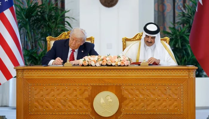 ٹرمپ کا سعودیہ کے بعد قطر کا دورہ ، تجارتی اور دفاعی تعاون کے معاہدوں پر دستخط