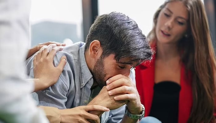 خواتین  کی نسبت عشق میں ناکام مردوں  میں موت کا امکان دگنا ہوتا ہے: تحقیق