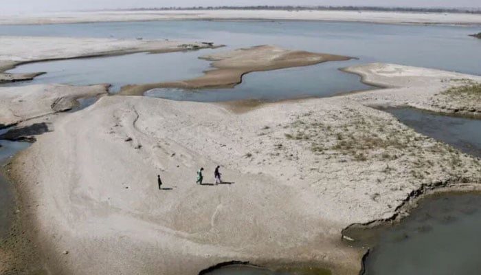 آبی جارحت: بھارت نے دریائے چناب کا رخ راوی اور بیاس کی جانب موڑنے پر کام تیز کردیا