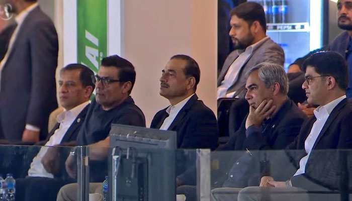 آرمی چیف پی ایس ایل کا میچ دیکھنے راولپنڈی اسٹیڈیم پہنچ گئے