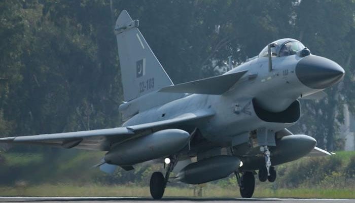 چین کا J-10 امریکی F-16 طیاروں کی برآمدات کیلئے بڑا خطرہ بن سکتا ہے: امریکی جریدہ