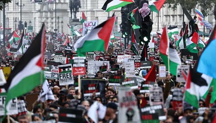 برطانیہ میں فلسطینیوں کی حمایت میں نکبہ مارچ، ہزاروں افراد کی شرکت