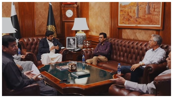 ایم کیو ایم نے وفاقی وزرا کے سامنے تحفظات رکھ دیے، ملاقات کی اندرونی کہانی جانیے