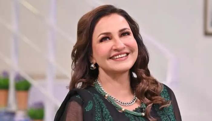 مرد اور عورت کا مقابلہ کبھی نہیں ہوسکتا: صبا فیصل نے طلاق کی بڑھتی وجہ بتادی