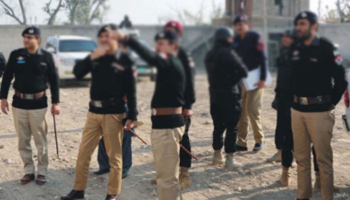 کے پی پولیس کیجانب سے وی آئی پی سکیورٹی پر سالانہ اربوں روپے خرچ کرنےکا انکشاف