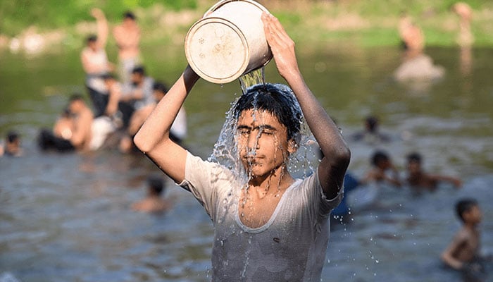 پاکستان میں گزشتہ روز سب سے زیادہ گرمی کہاں ریکارڈ کی گئی؟