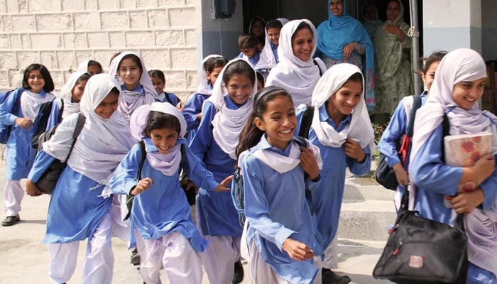 سندھ کے اسکولوں میں موسم گرما کی تعطیلات کا اعلان کردیا گیا