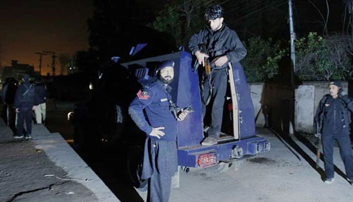 بنوں میں پولیس چوکی پر نامعلوم افراد کا حملہ ،کانسٹیبل شدید زخمی