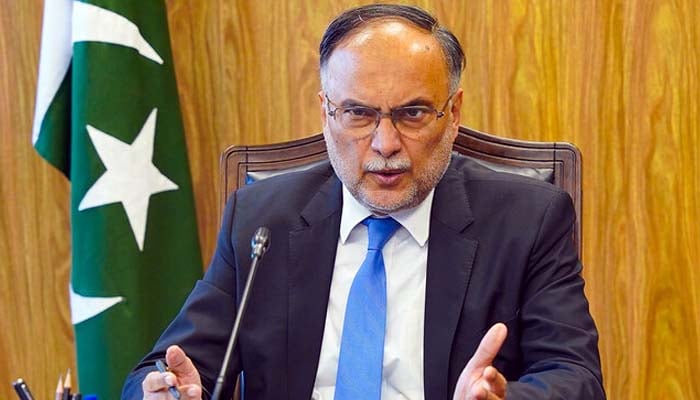 بجٹ پر آئی ایم ایف کا دباؤ نہیں، دفاعی بجٹ میں اضافہ ہوگا اور عوام کو بھی ریلیف دینگے: احسن اقبال