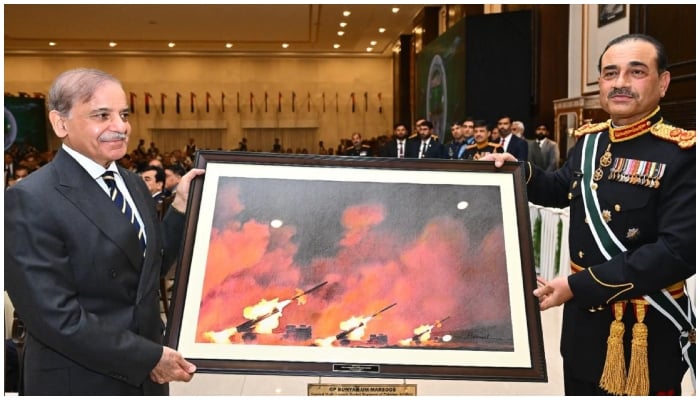 فیلڈ مارشل عاصم منیر کی جانب سے صدر اور  وزیراعظم سمیت سیاسی قیادت کو عشائیہ دیا گیا